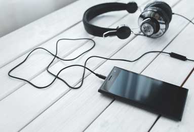 夸张！7轮13球！瓦科补时破门完成双响，泰山再度扳平2-2申花