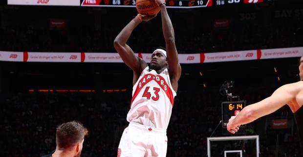 全球总决赛-冰封米切尔加兰！联盟后场双枪的噩梦：多伦多猛龙