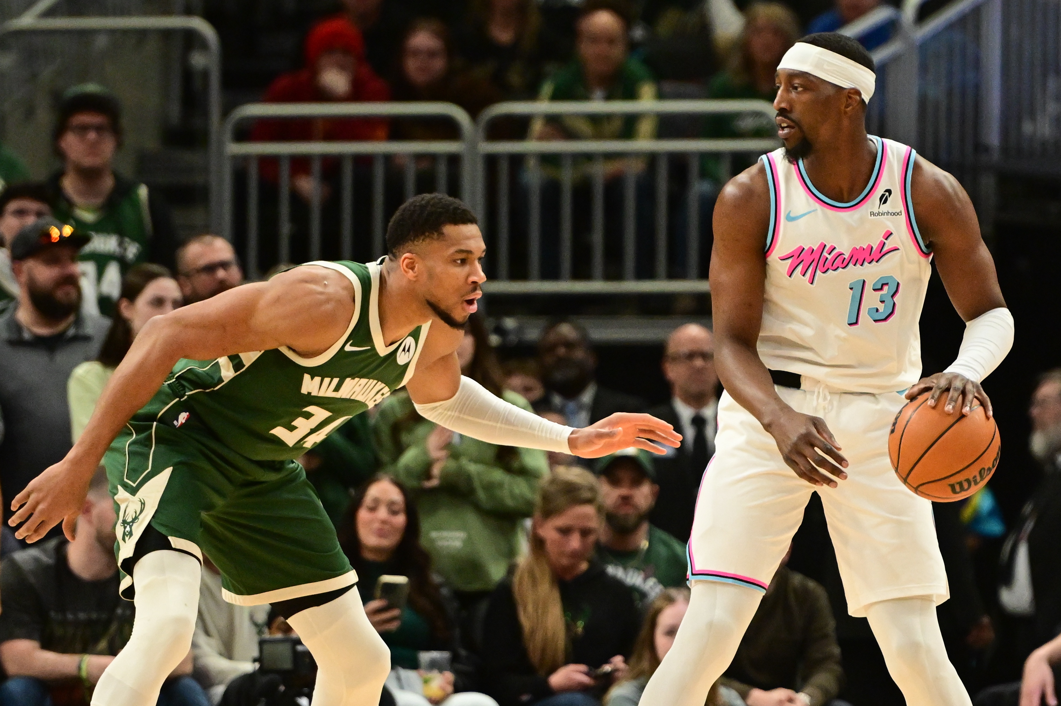 官方赛事平台-字母谈阿德巴约83分43罚：怎么做到的不重要 二三十年后没人记得