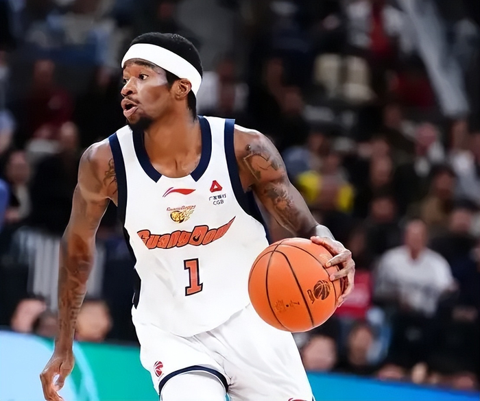 全球总决赛-广东只靠外援得分不是首次了！本土球员集体迷失，杜锋真该反思了|球队|奎因|徐杰|家政|奇葩_新浪体育_新浪新闻